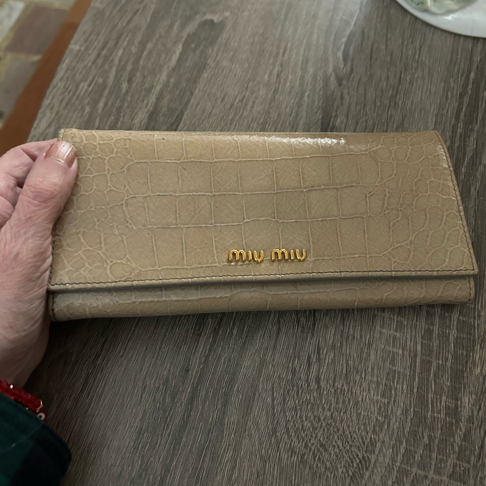 Low Start💚Miu Miu Crocodile-Embossed Long Wallet
